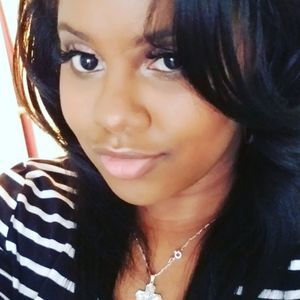 Meet your Posher, Junelle